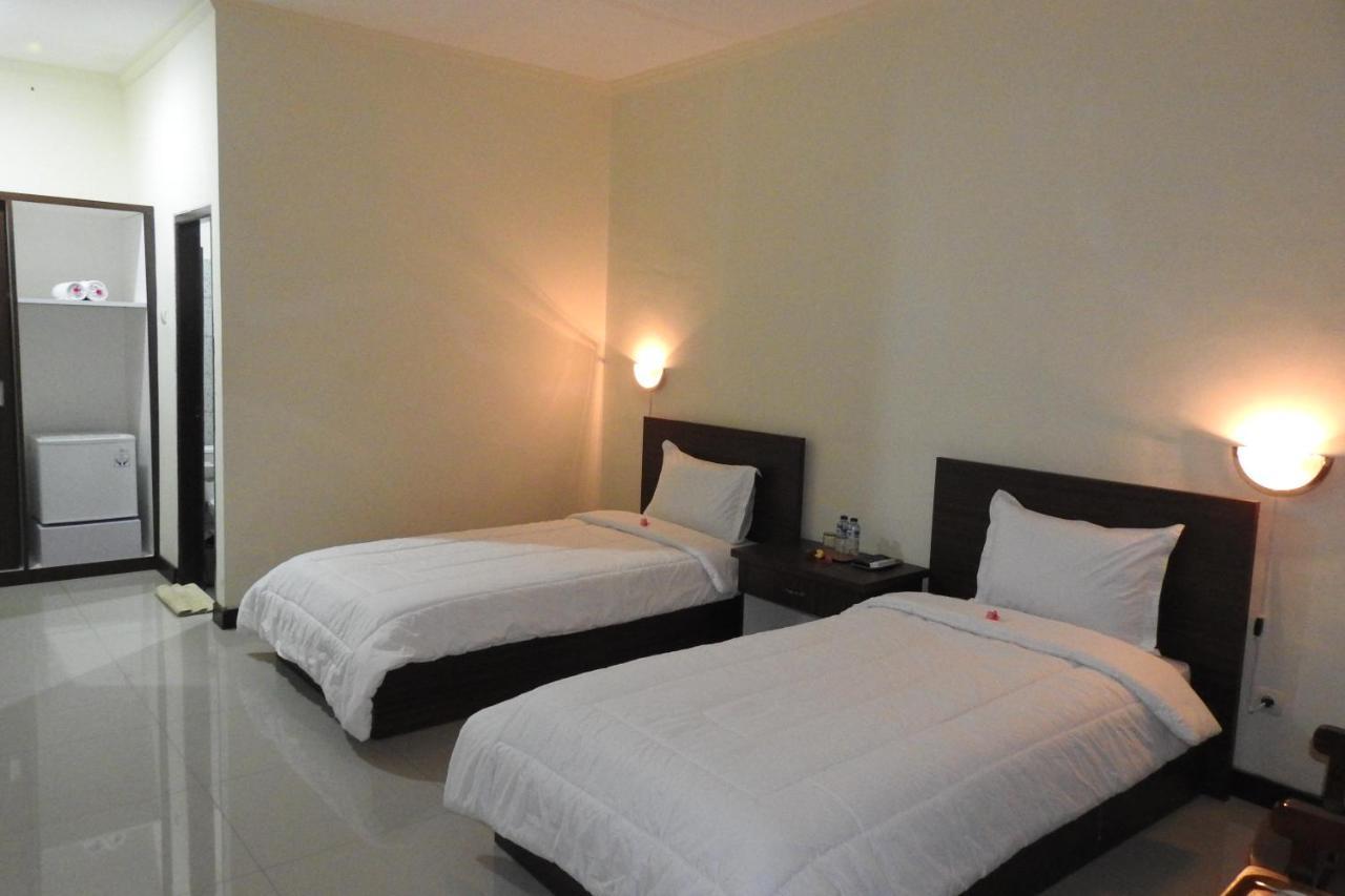 D'Batur Hotel Senggigi Exterior foto