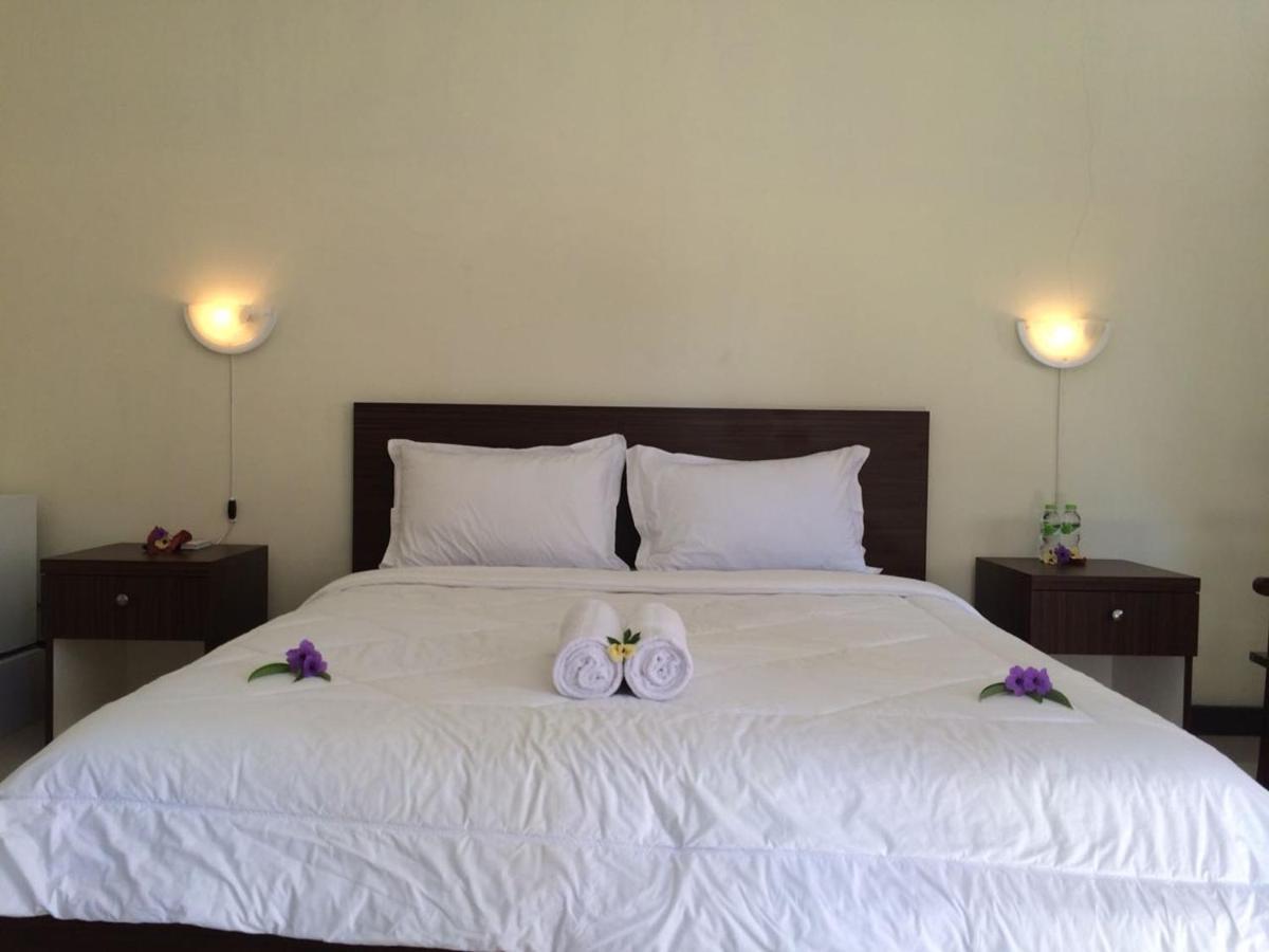 D'Batur Hotel Senggigi Exterior foto