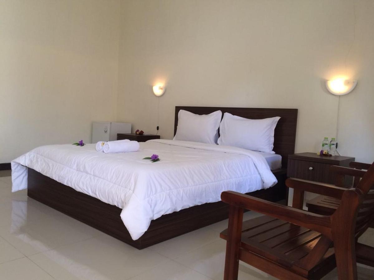 D'Batur Hotel Senggigi Exterior foto