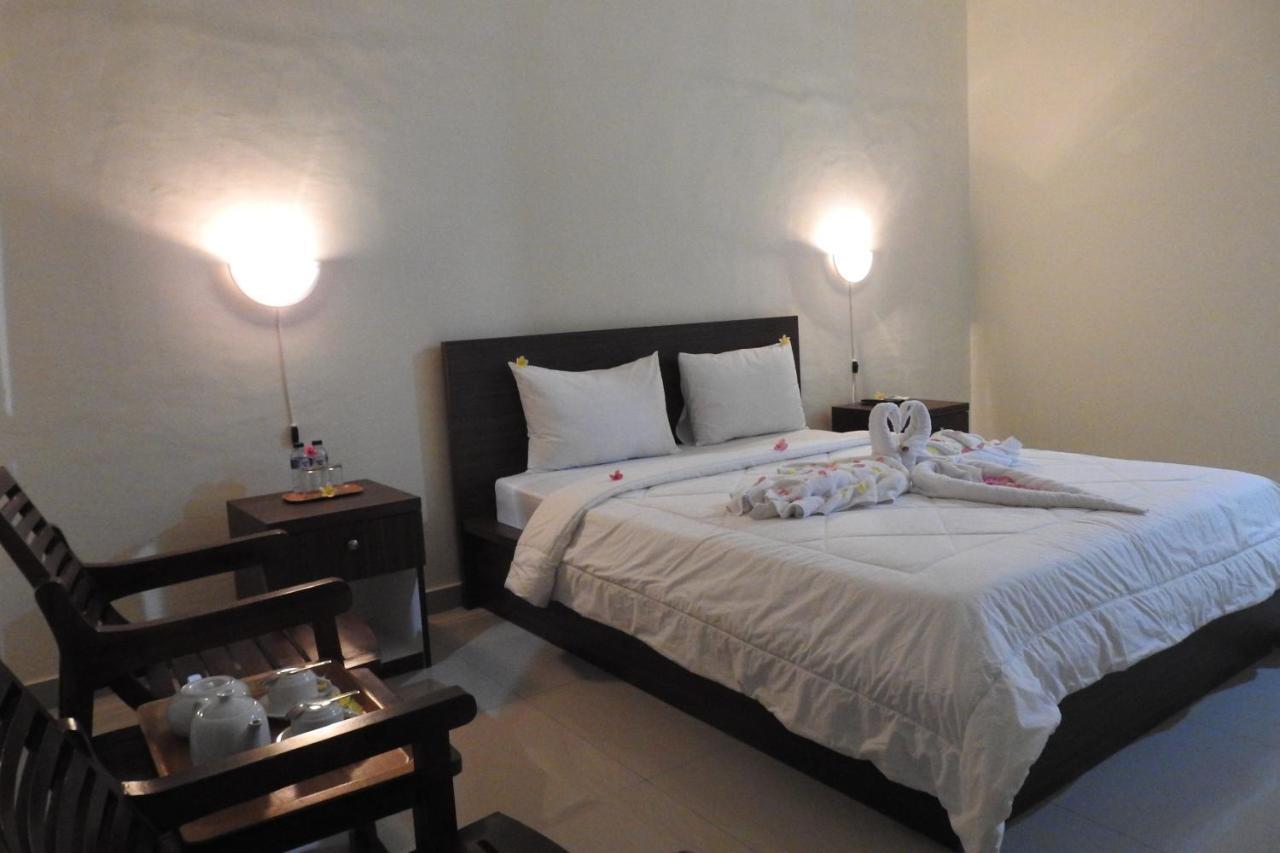 D'Batur Hotel Senggigi Exterior foto