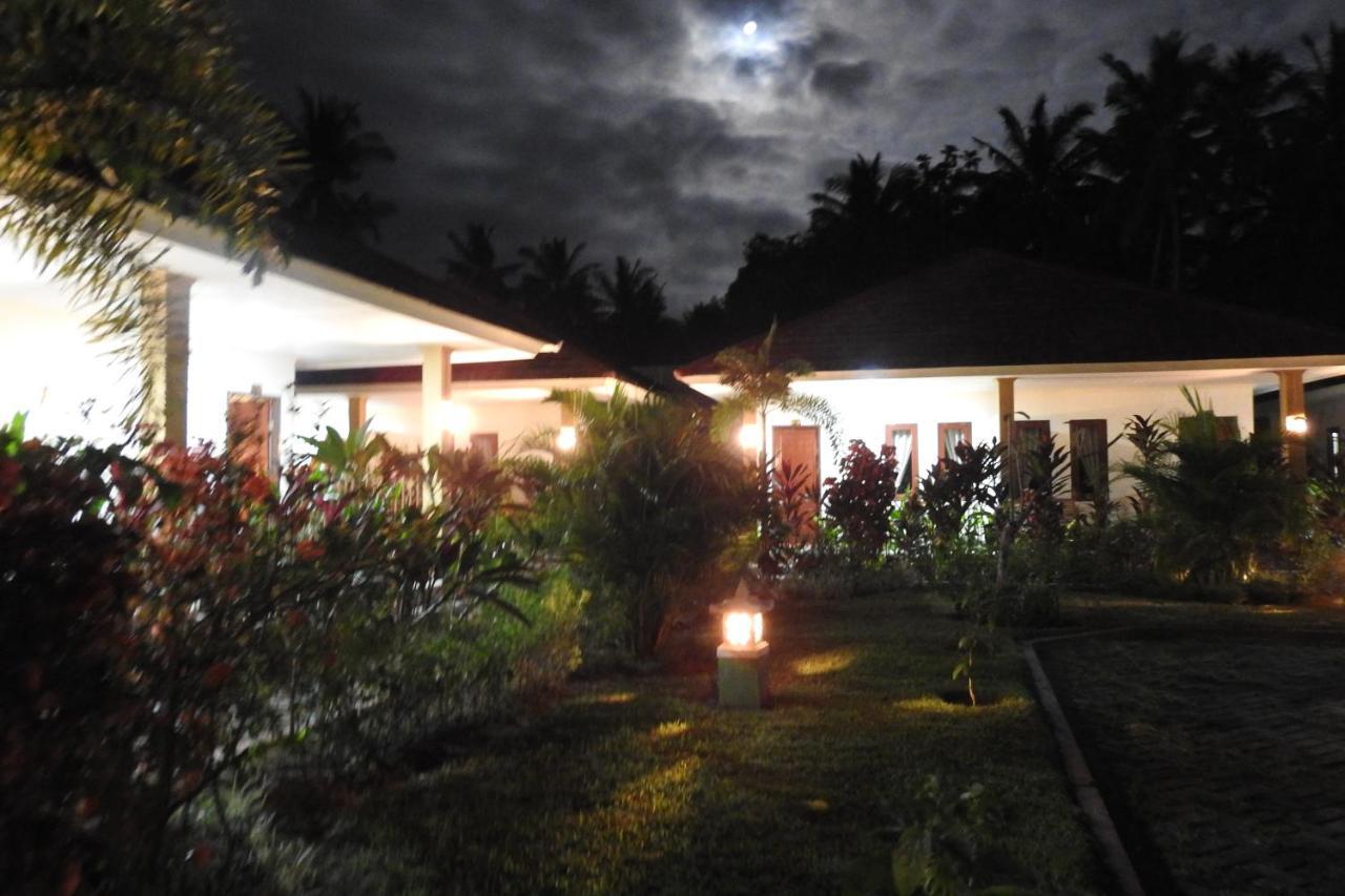 D'Batur Hotel Senggigi Exterior foto